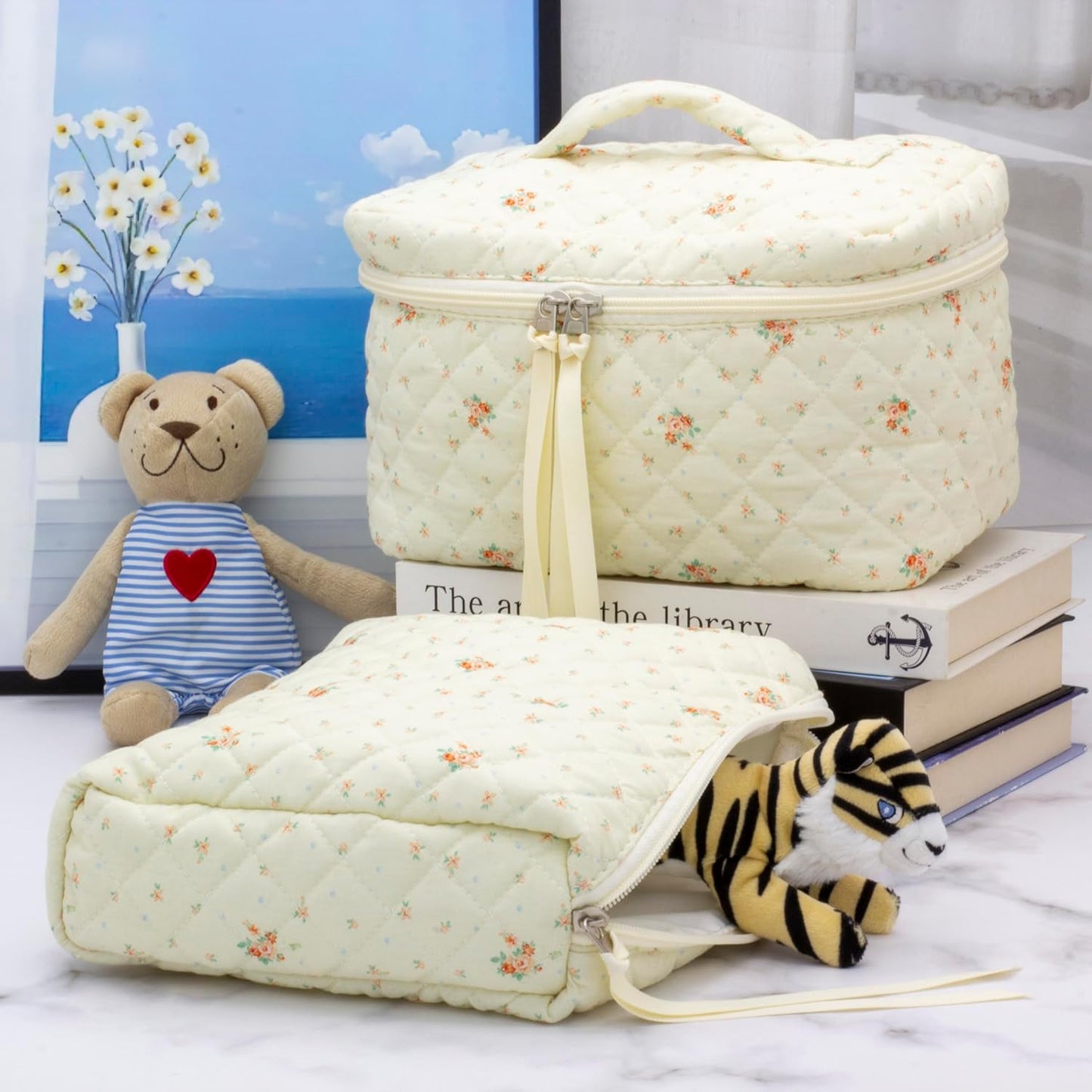 PAZIMIIK Quilted Makeup Bag Large Travel Zipper Soft Cosmetic Case for Women Girls Make Up,Floral White